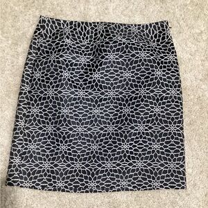 Ann Taylor Black and White Patterned A-Line Skirt